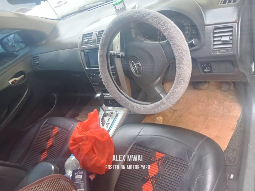 Toyota Fielder 2012 Silver