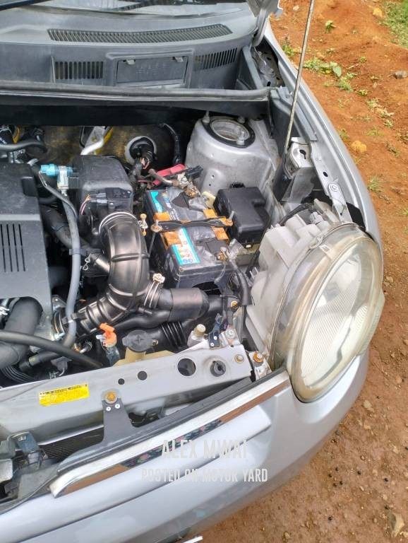 Toyota Sienta 2012 Grey