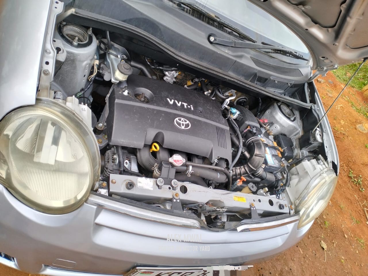 Toyota Sienta 2012 Grey