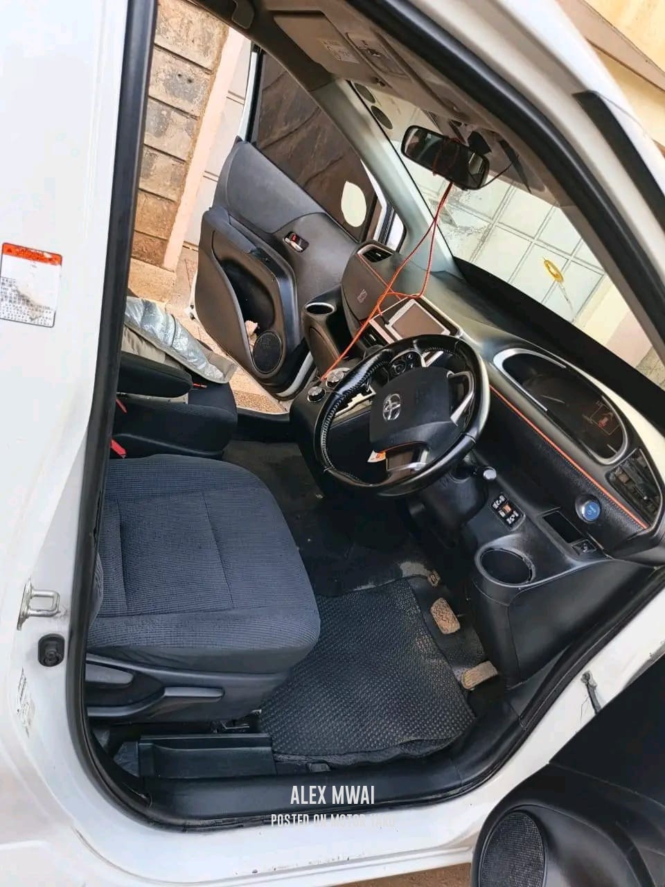 Toyota Sienta 2016 White