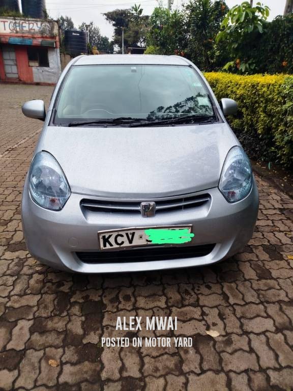 Toyota Passo 2012 Silver