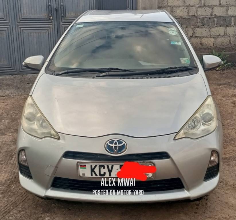 Toyota Aqua 2014 Silver