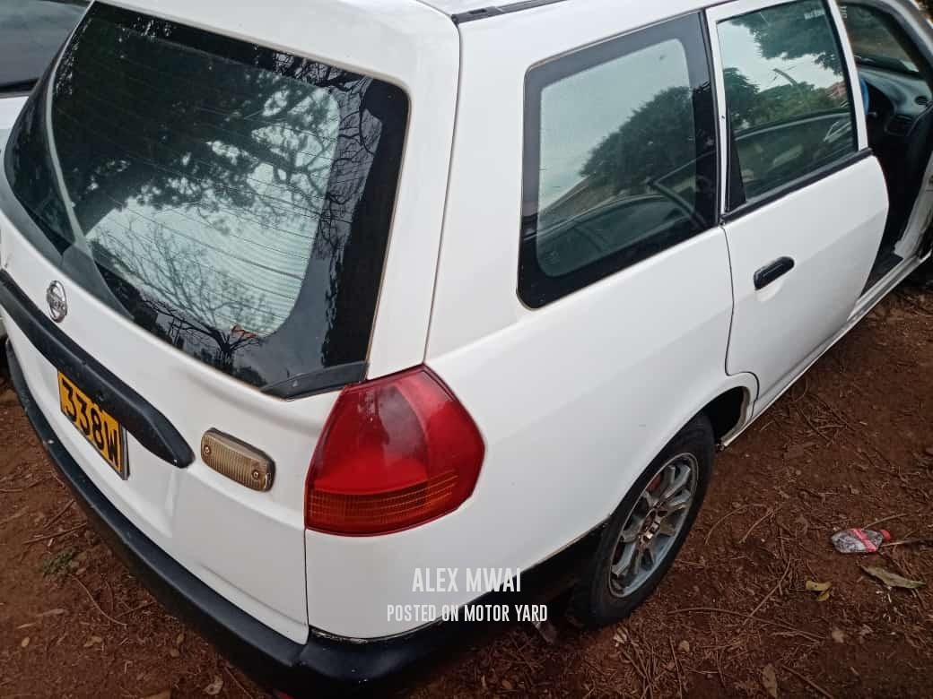 Nissan Ad 2009 White