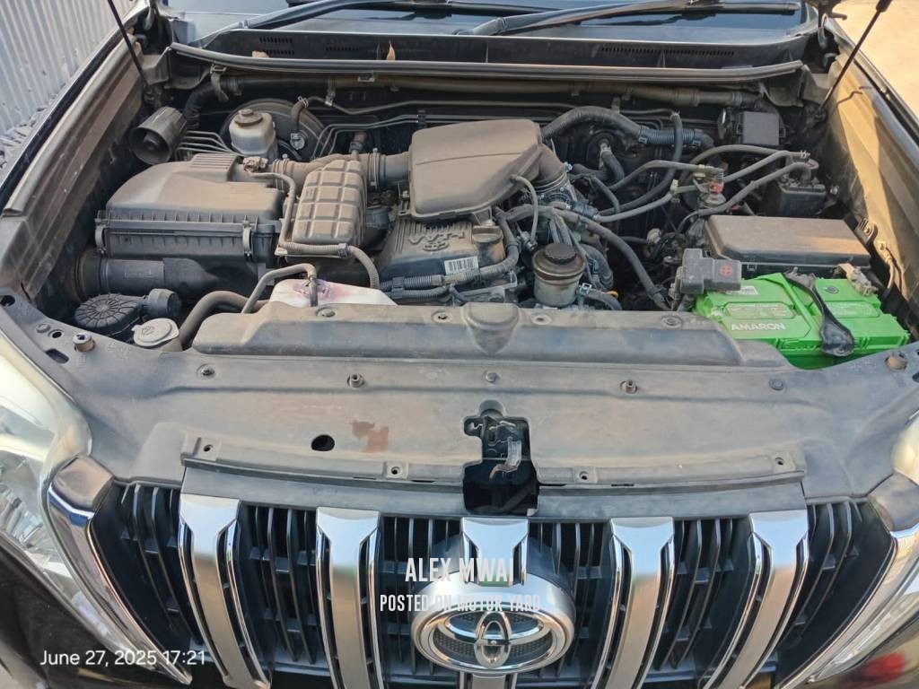 Toyota Land Cruiser Prado 2016 Black