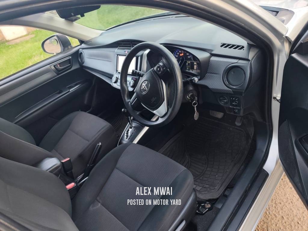 Toyota Fielder 2014 Silver