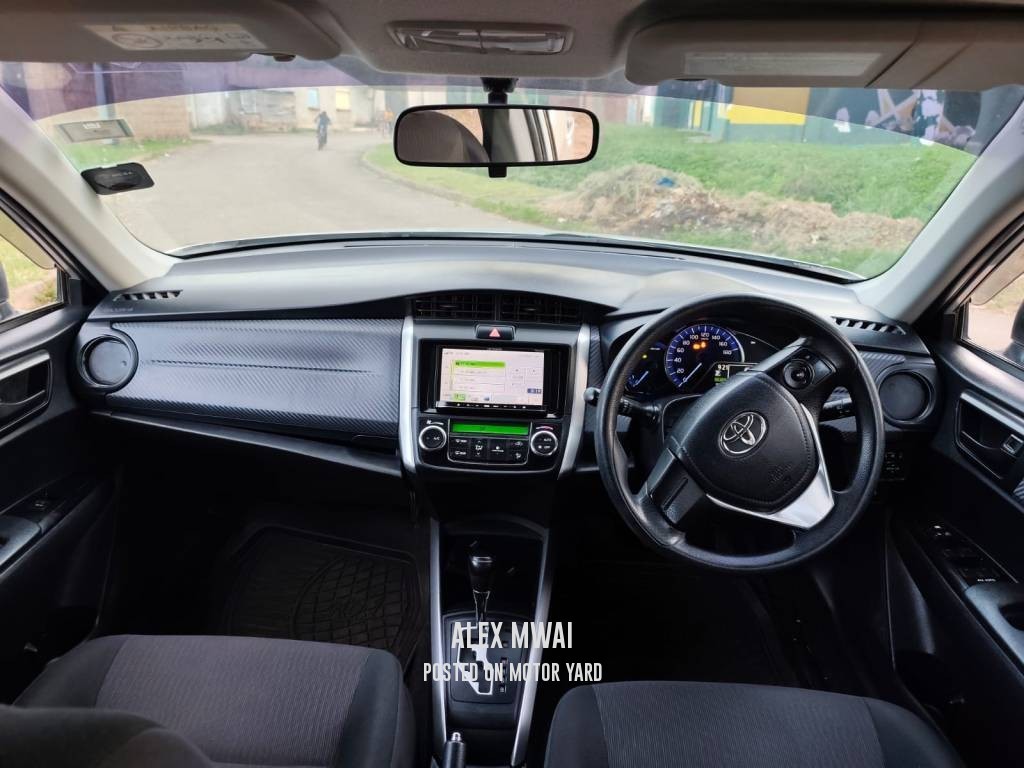 Toyota Fielder 2014 Silver