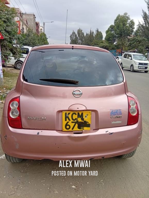 Nissan March 2010 Gold