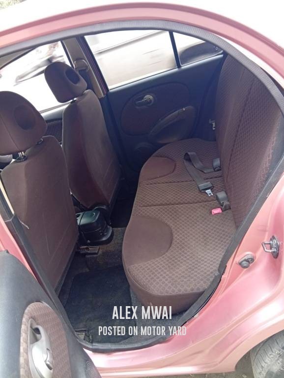 Nissan March 2010 Gold