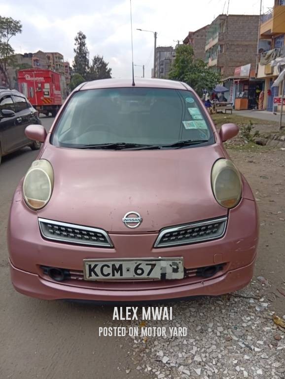 Nissan March 2010 Gold