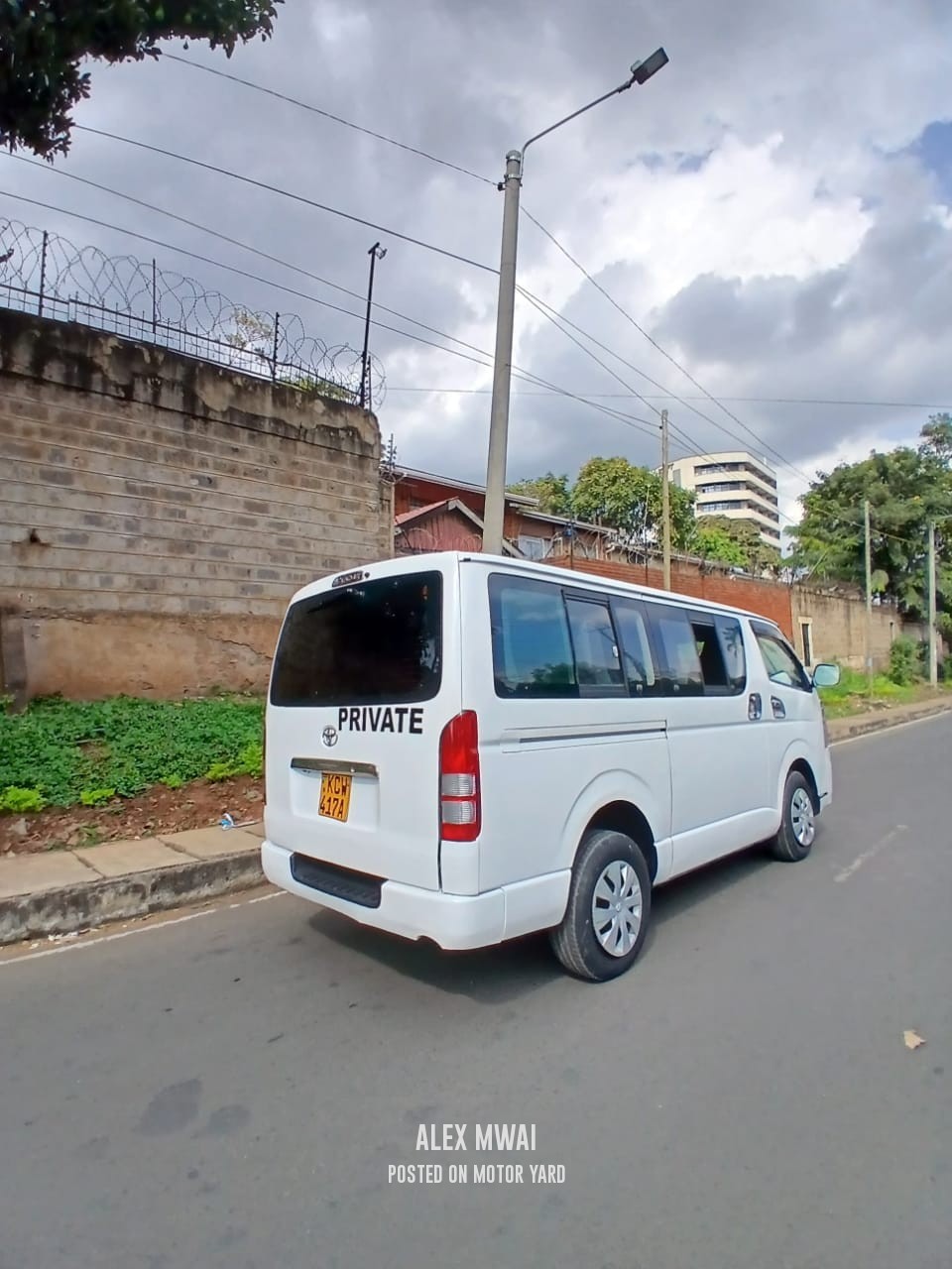 Toyota HiAce 2014 White