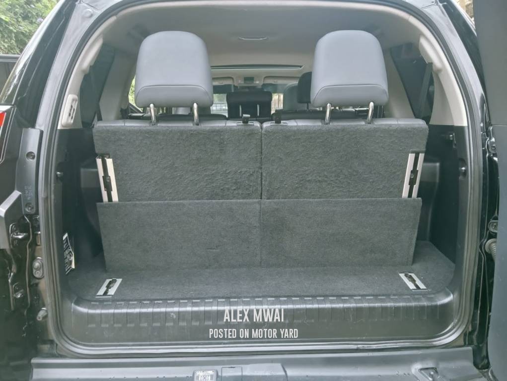 Toyota Land Cruiser Prado VXL 2018 Black