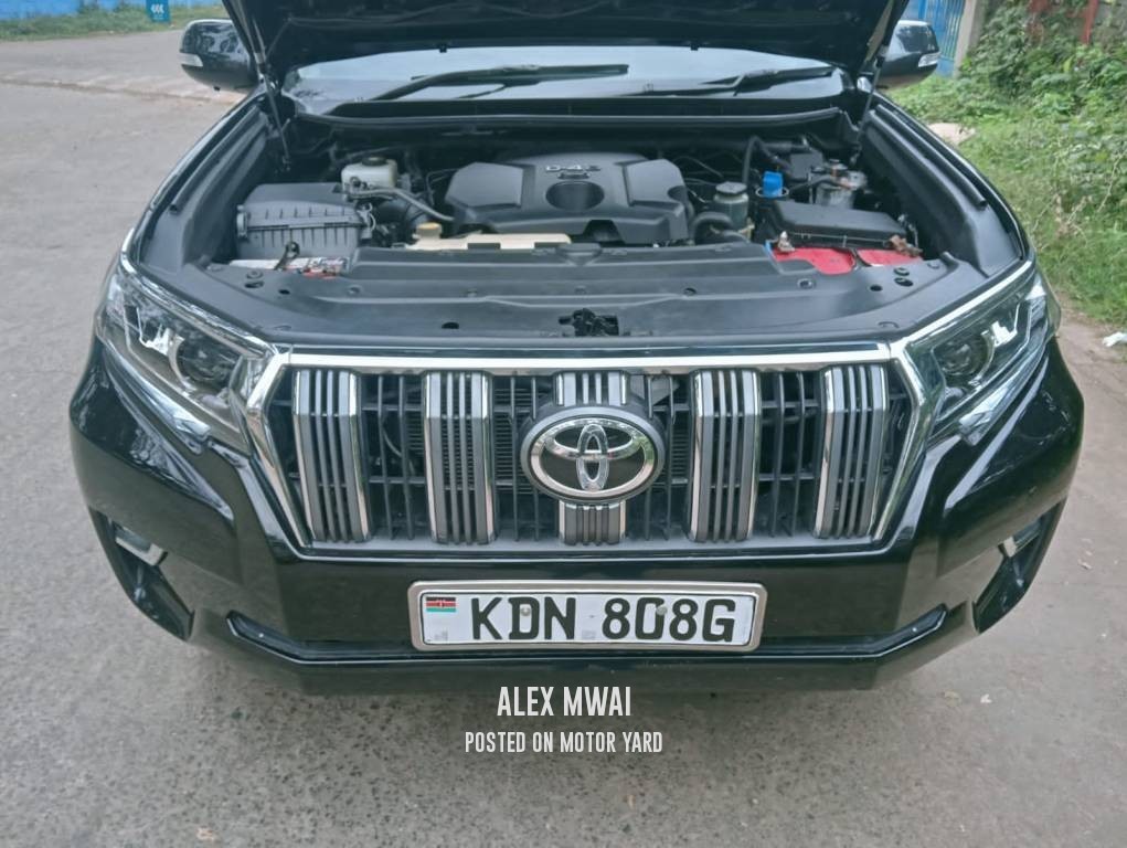 Toyota Land Cruiser Prado VXL 2018 Black