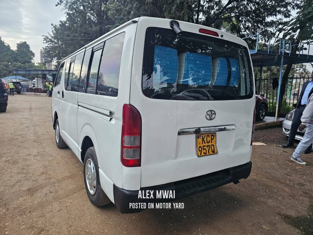 Toyota HiAce 2012 White