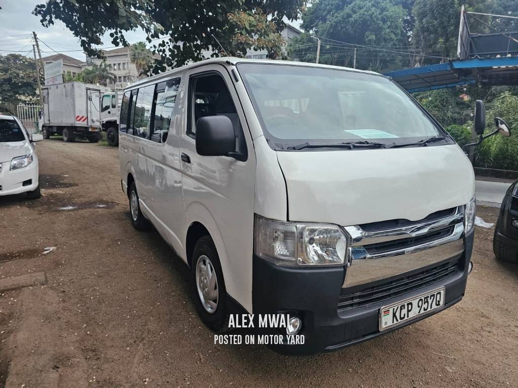 Toyota HiAce 2012 White