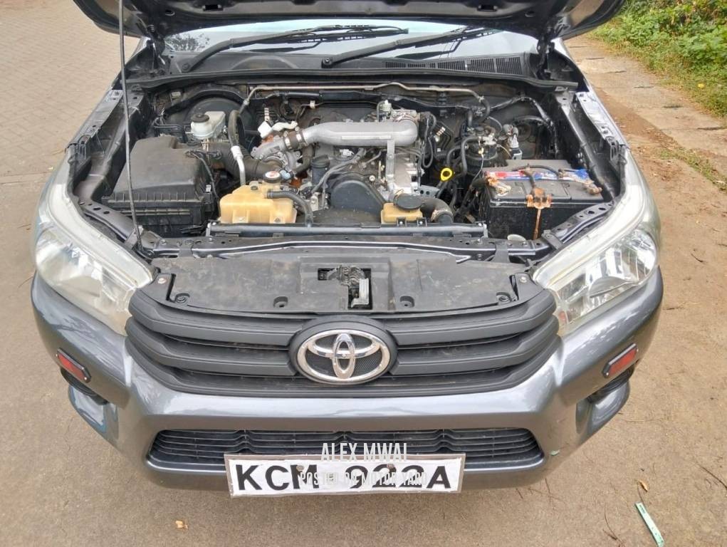 Toyota Hilux Vigo S/Cab 2017 Grey