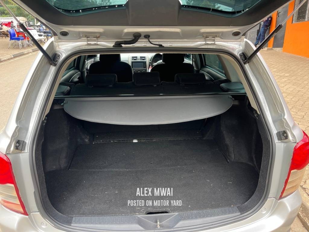 Toyota Fielder 2011 Silver