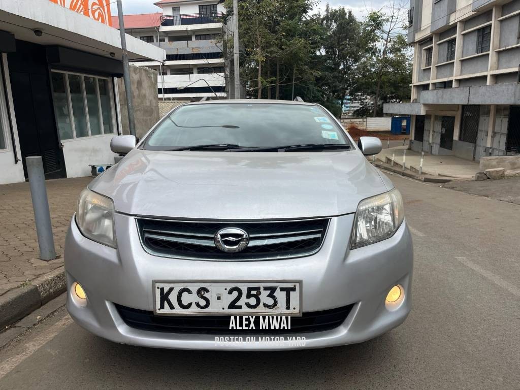 Toyota Fielder 2011 Silver