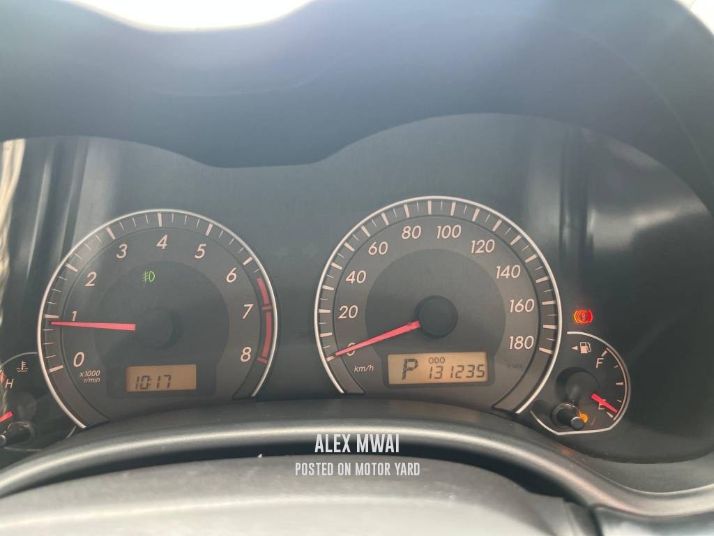 Toyota Fielder 2011 Silver