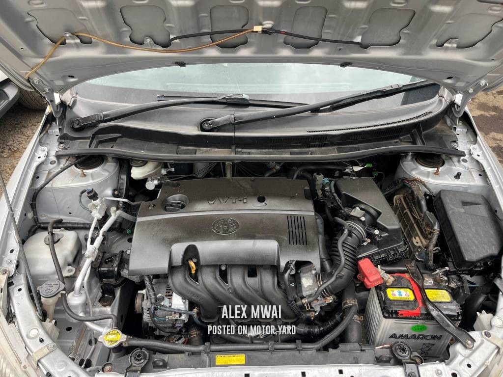 Toyota Fielder 2011 Silver