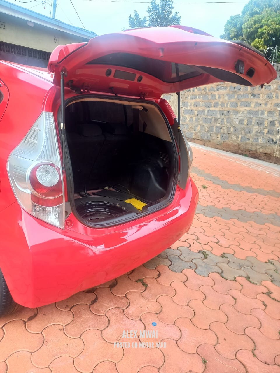 Toyota Aqua 2013 Red