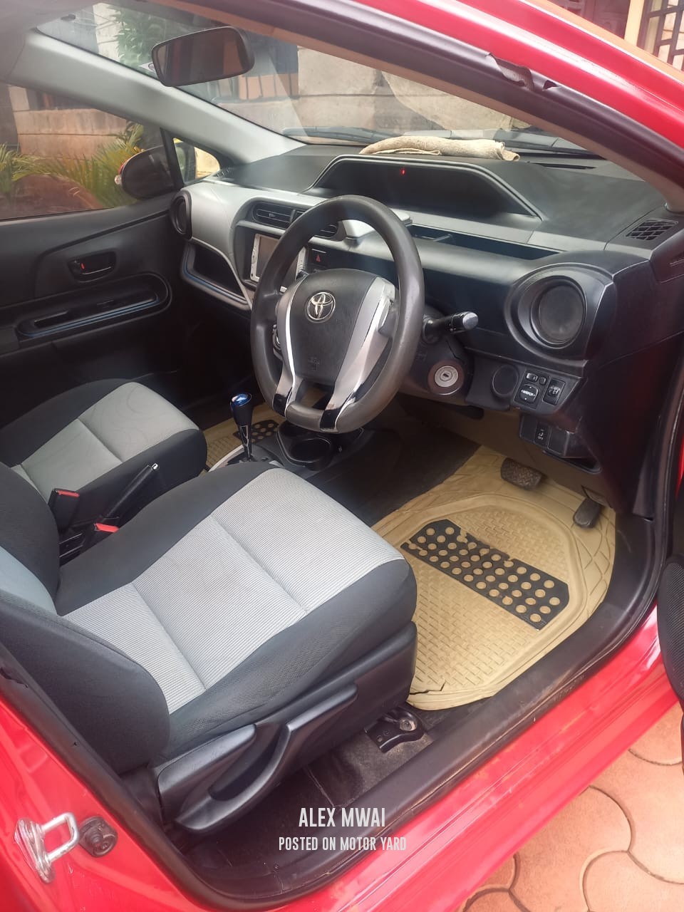 Toyota Aqua 2013 Red