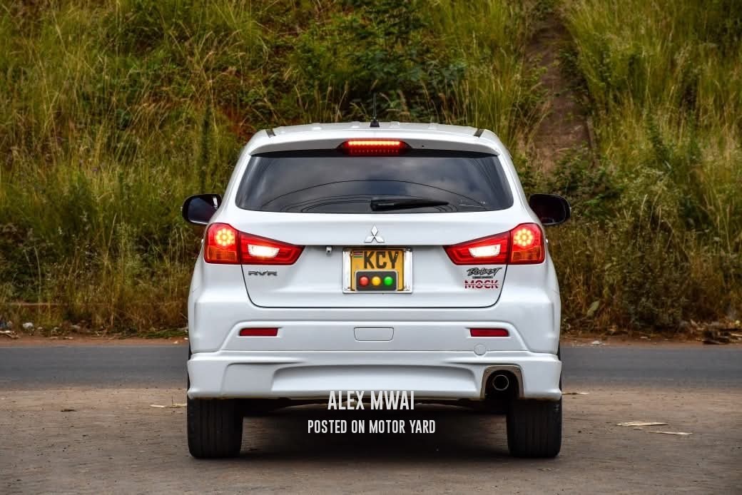 Mitsubishi RVR 2016 White