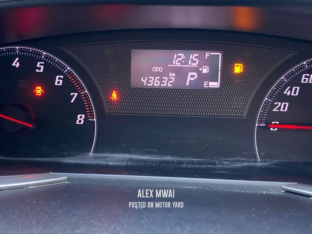 Toyota Sienta 2018 Brown