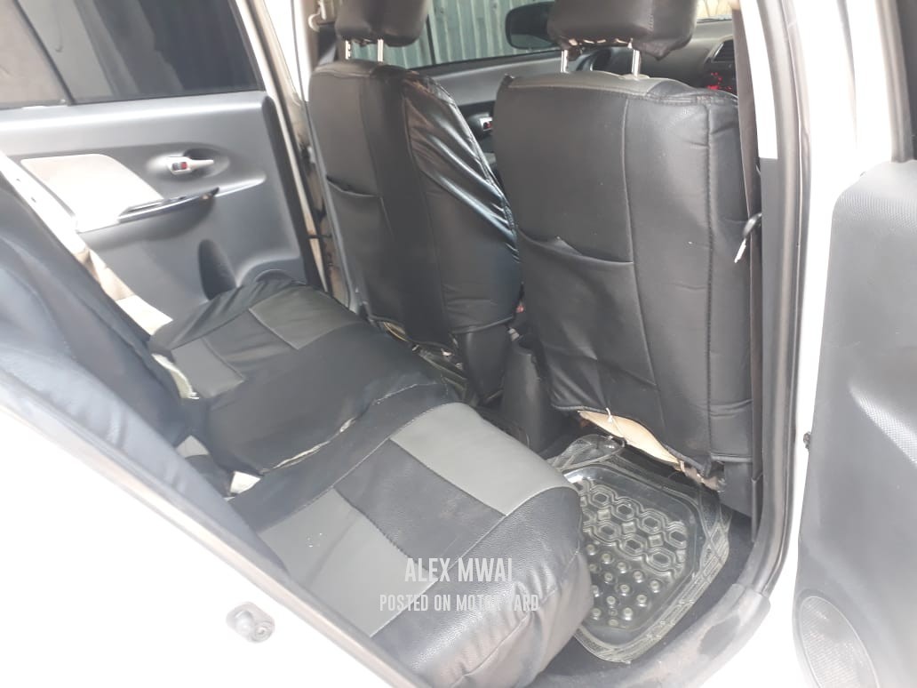 Toyota IST 2008 White