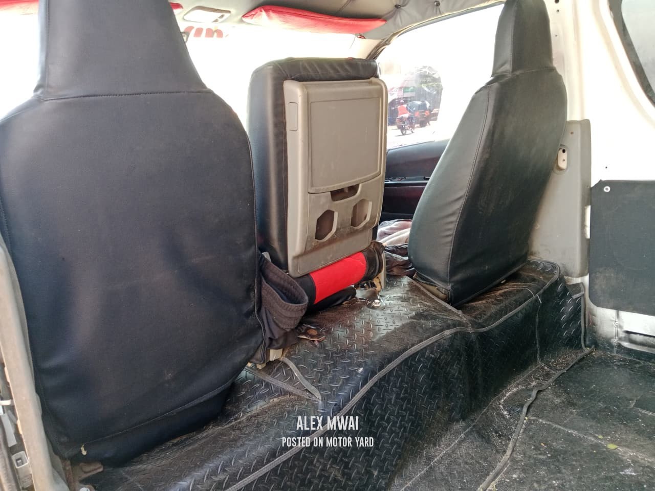 Toyota HiAce 2014 White