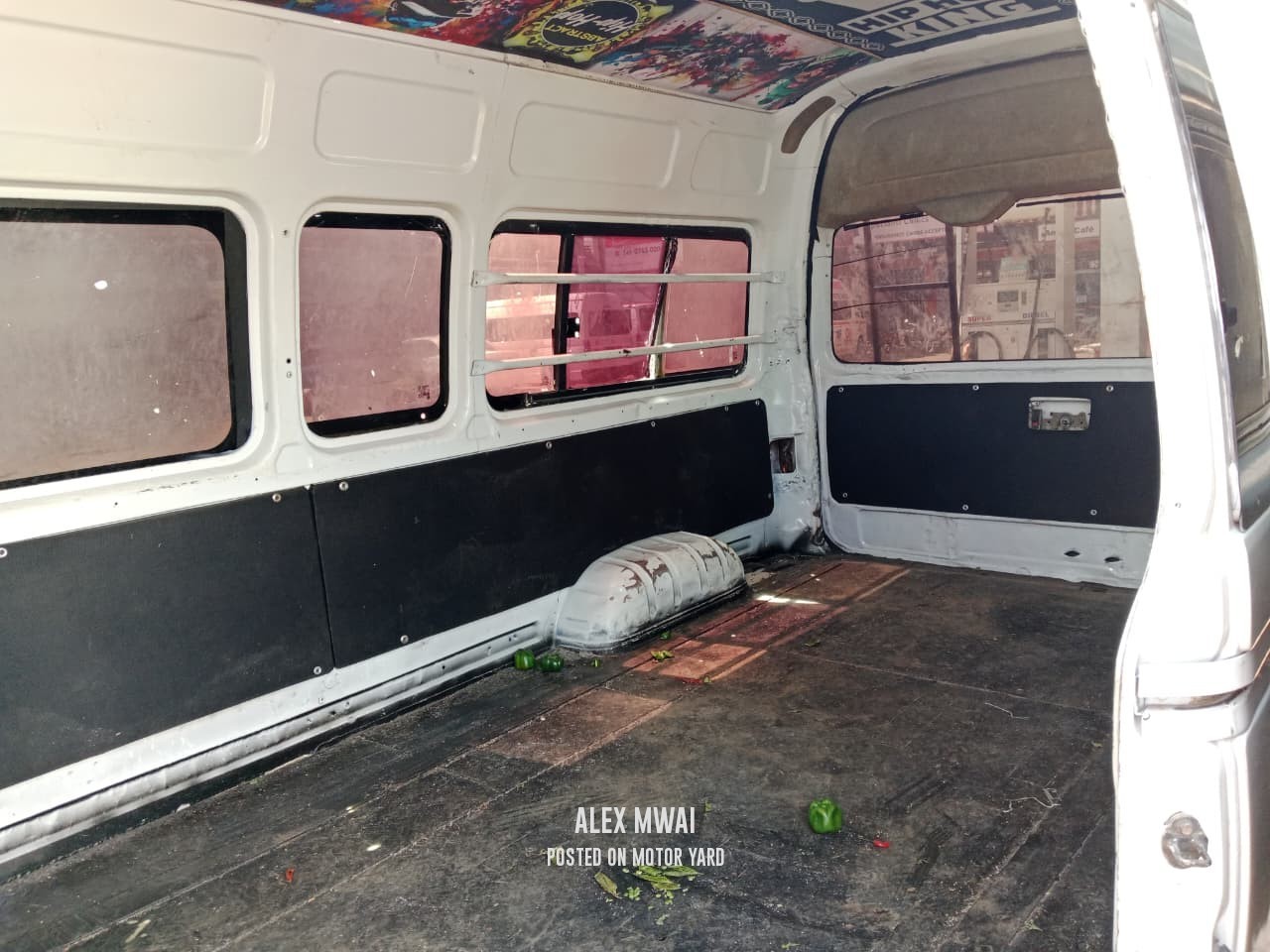 Toyota HiAce 2014 White