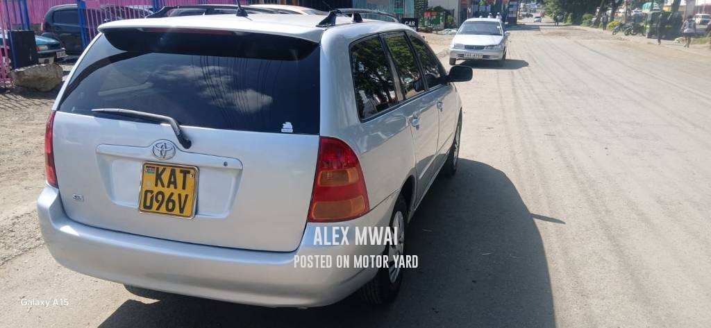 Toyota Fielder 2005 Silver