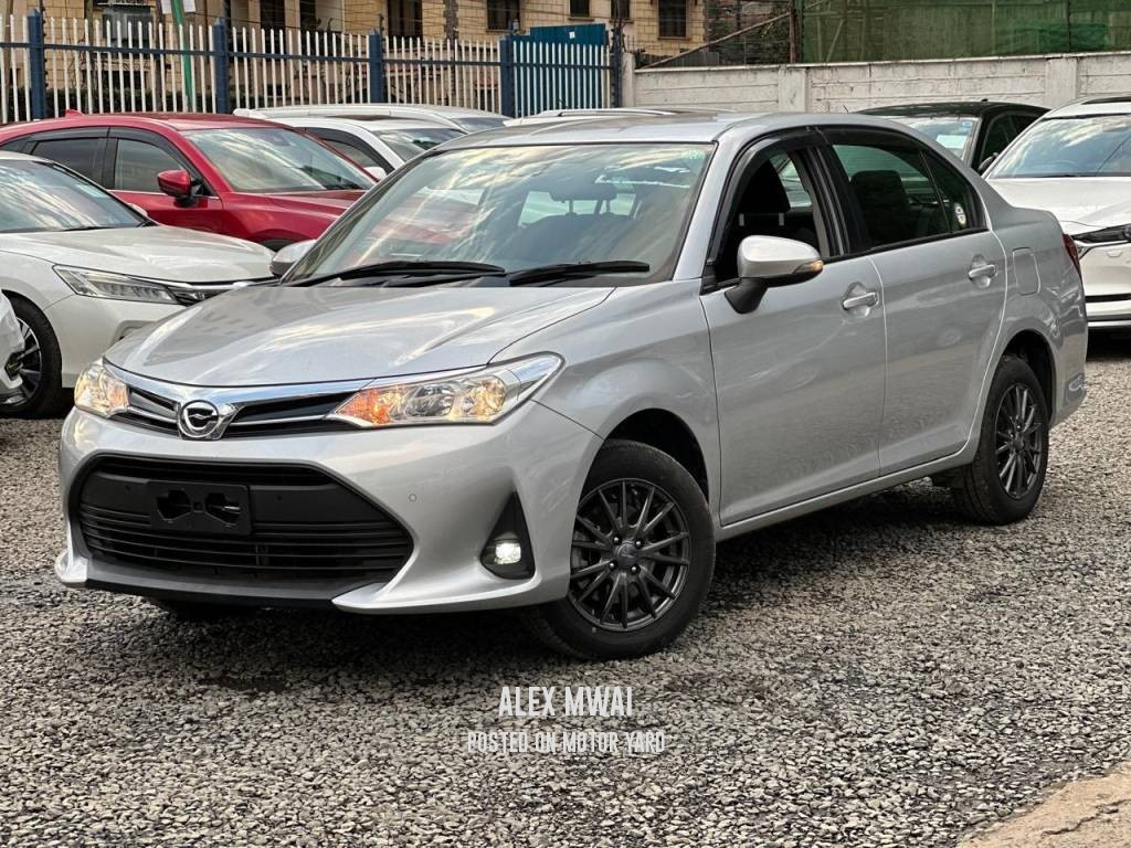 Toyota Axio 2019 Silver