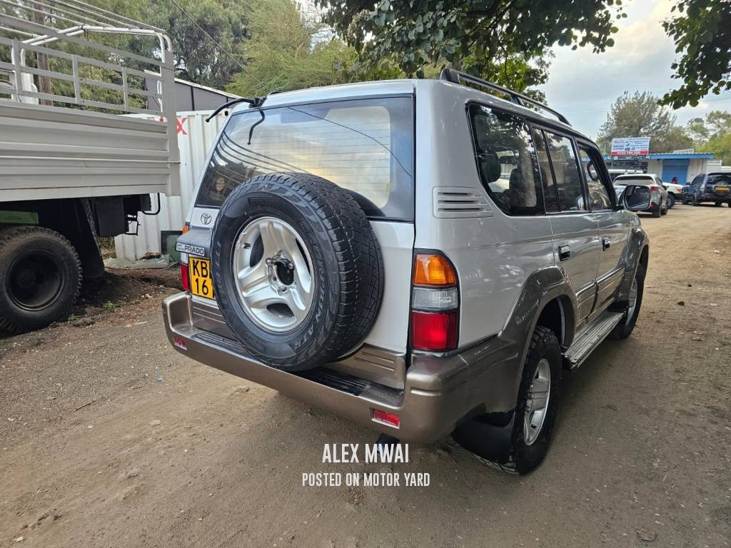 Toyota Land Cruiser Prado 2006 Silver