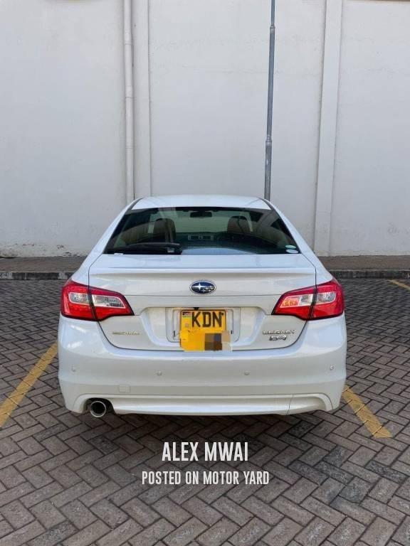 Subaru Legacy 2017 White