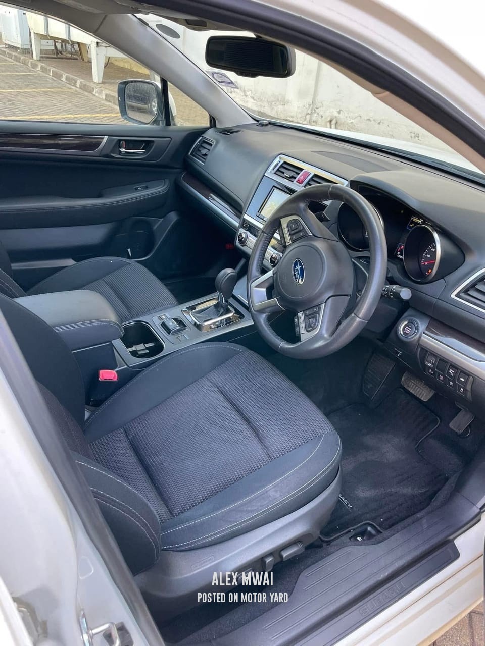 Subaru Legacy 2017 White