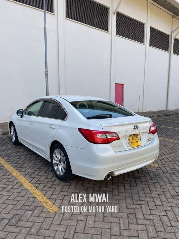 Subaru Legacy 2017 White