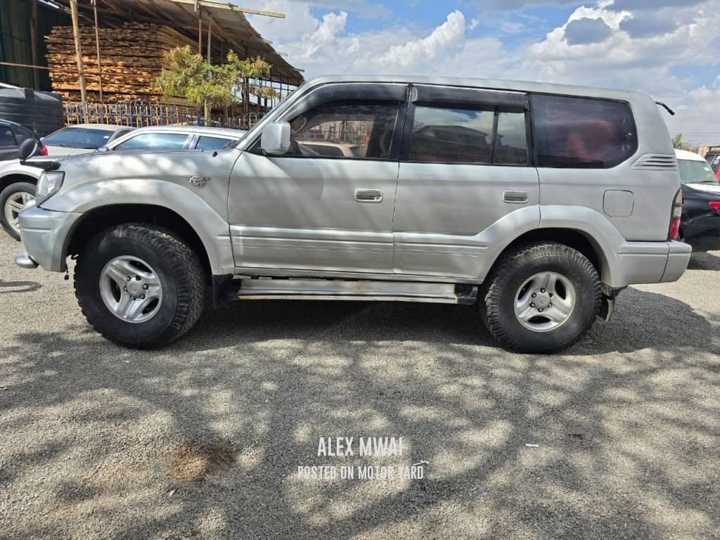 Toyota Land Cruiser Prado 2000 Silver