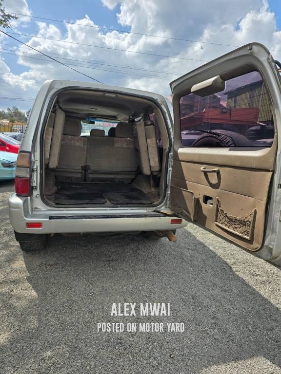 Toyota Land Cruiser Prado 2000 Silver