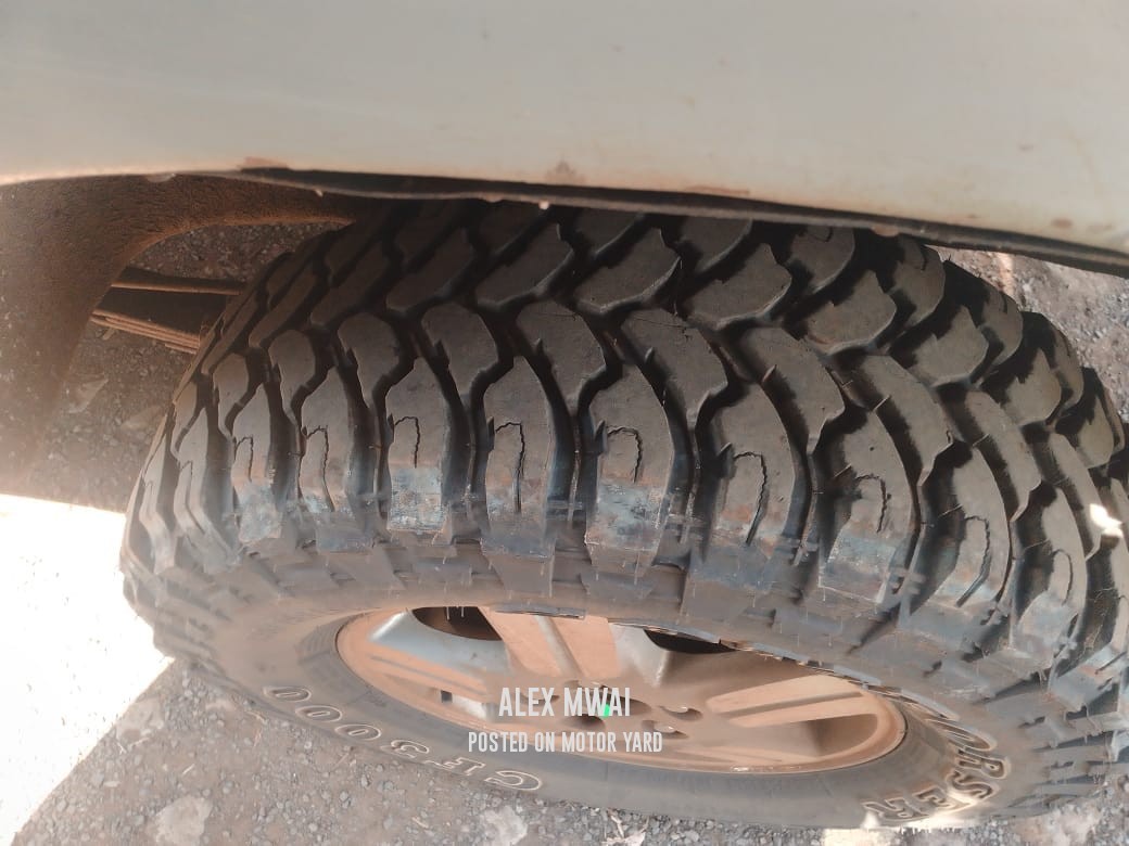 Toyota Hilux 2016 Silver