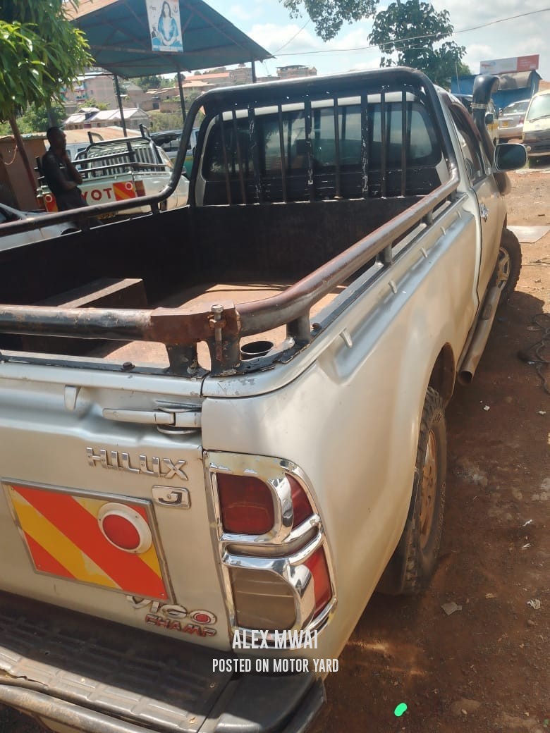 Toyota Hilux 2016 Silver