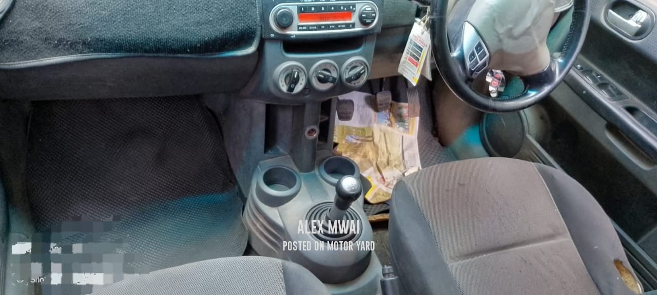 Mitsubishi Colt 2010 White