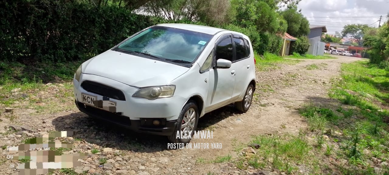 Mitsubishi Colt 2010 White