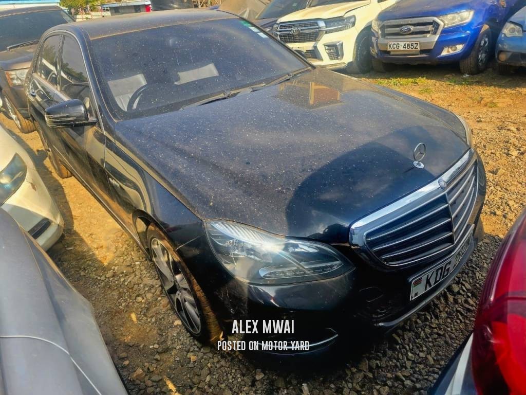 Mercedes-Benz E250 2014 Black