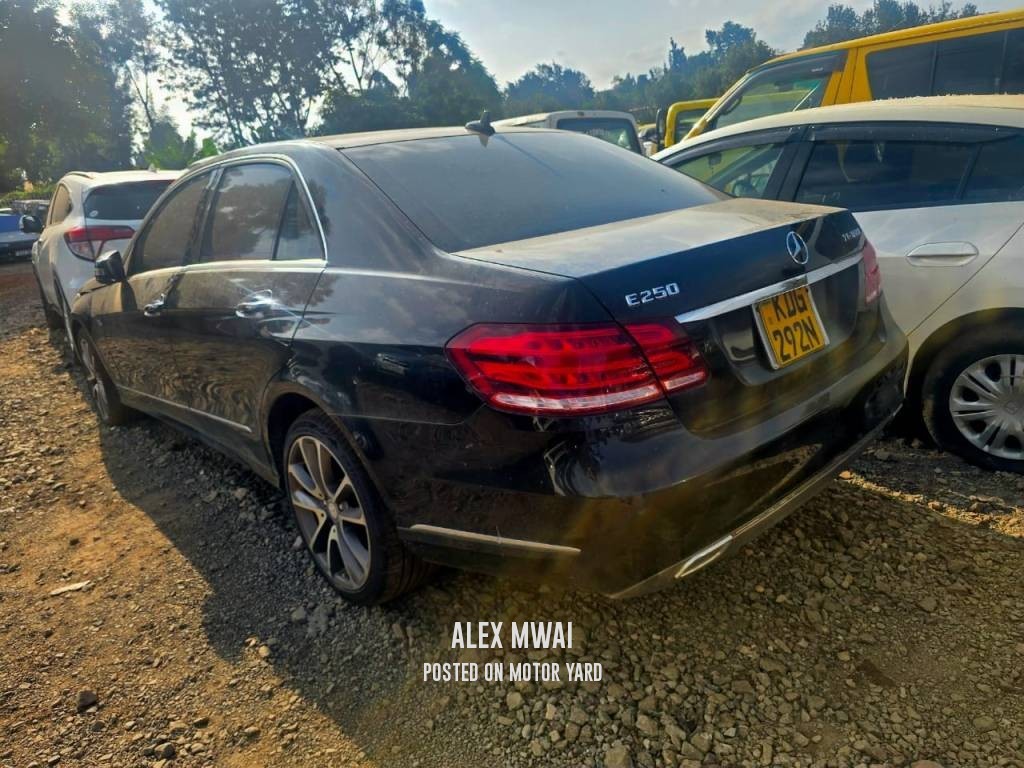 Mercedes-Benz E250 2014 Black