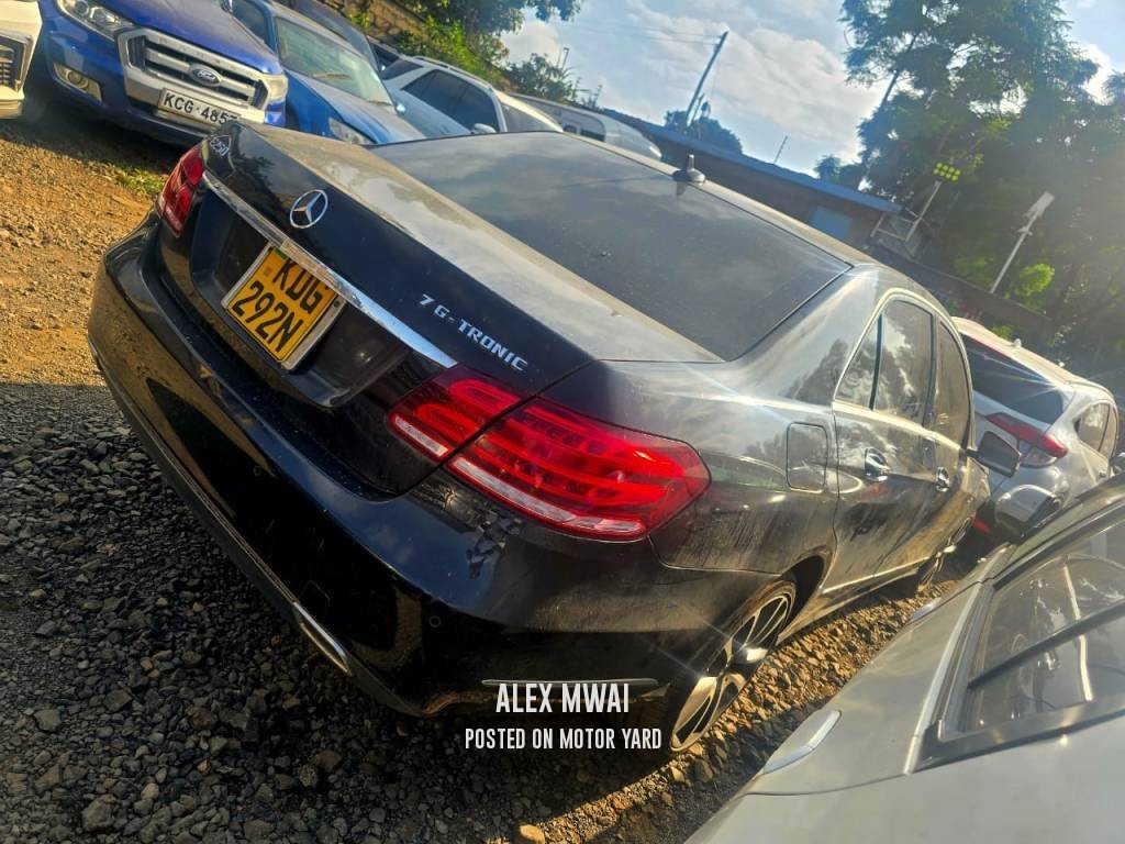 Mercedes-Benz E250 2014 Black