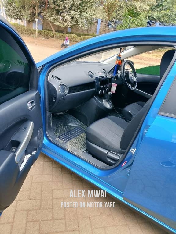 Mazda Demio 2011 Blue