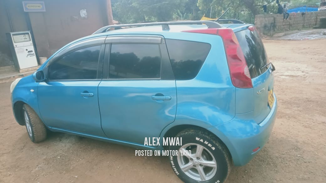 Nissan Note 2011 Blue