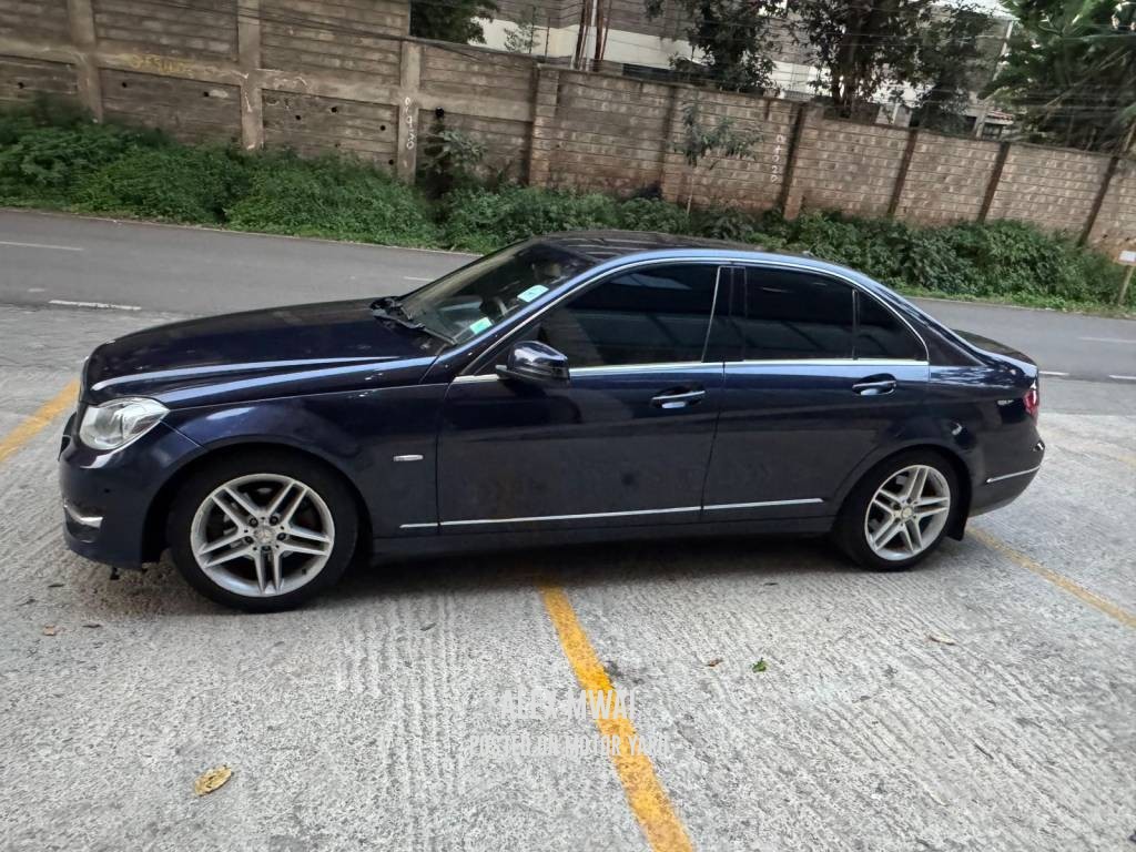 Mercedes-Benz CLS-Class (W218) 2012 Black