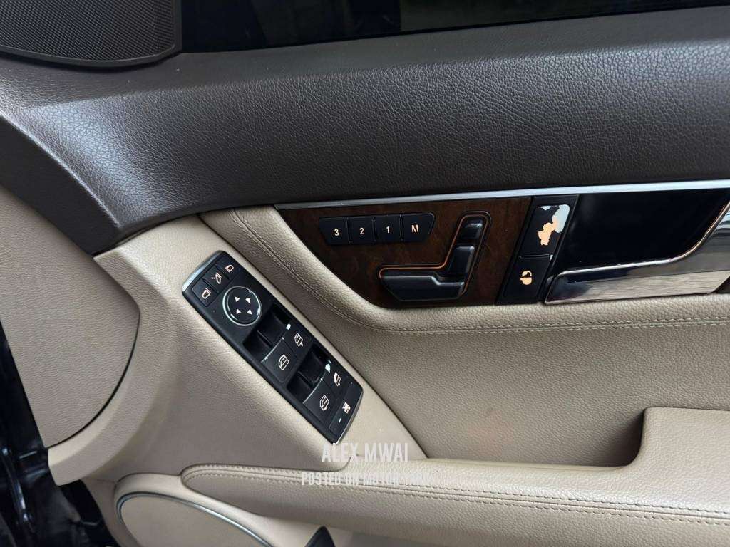 Mercedes-Benz CLS-Class (W218) 2012 Black