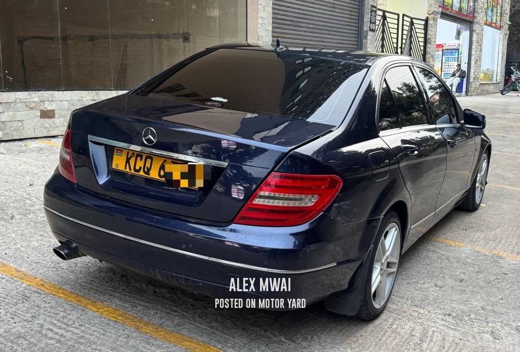 Mercedes-Benz CLS-Class (W218) 2012 Black